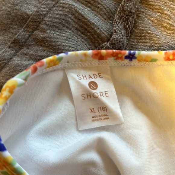 Shade & Shote One Piece - Picture 4 of 4